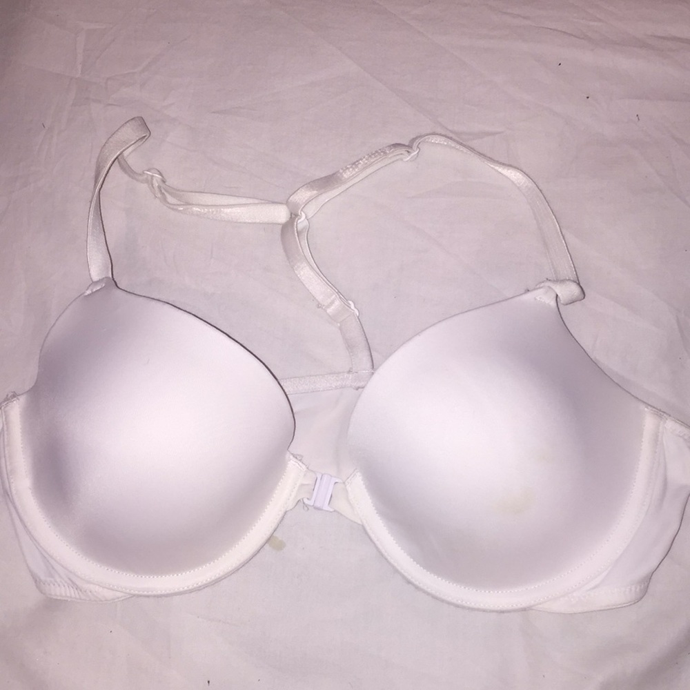 PINK Victoria's secret  clasp in the front bra